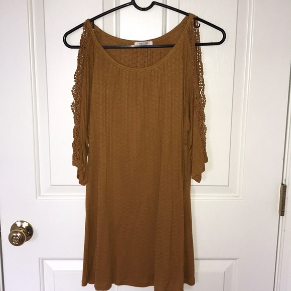 Maurice’s cold shoulder top - Picture 2 of 8